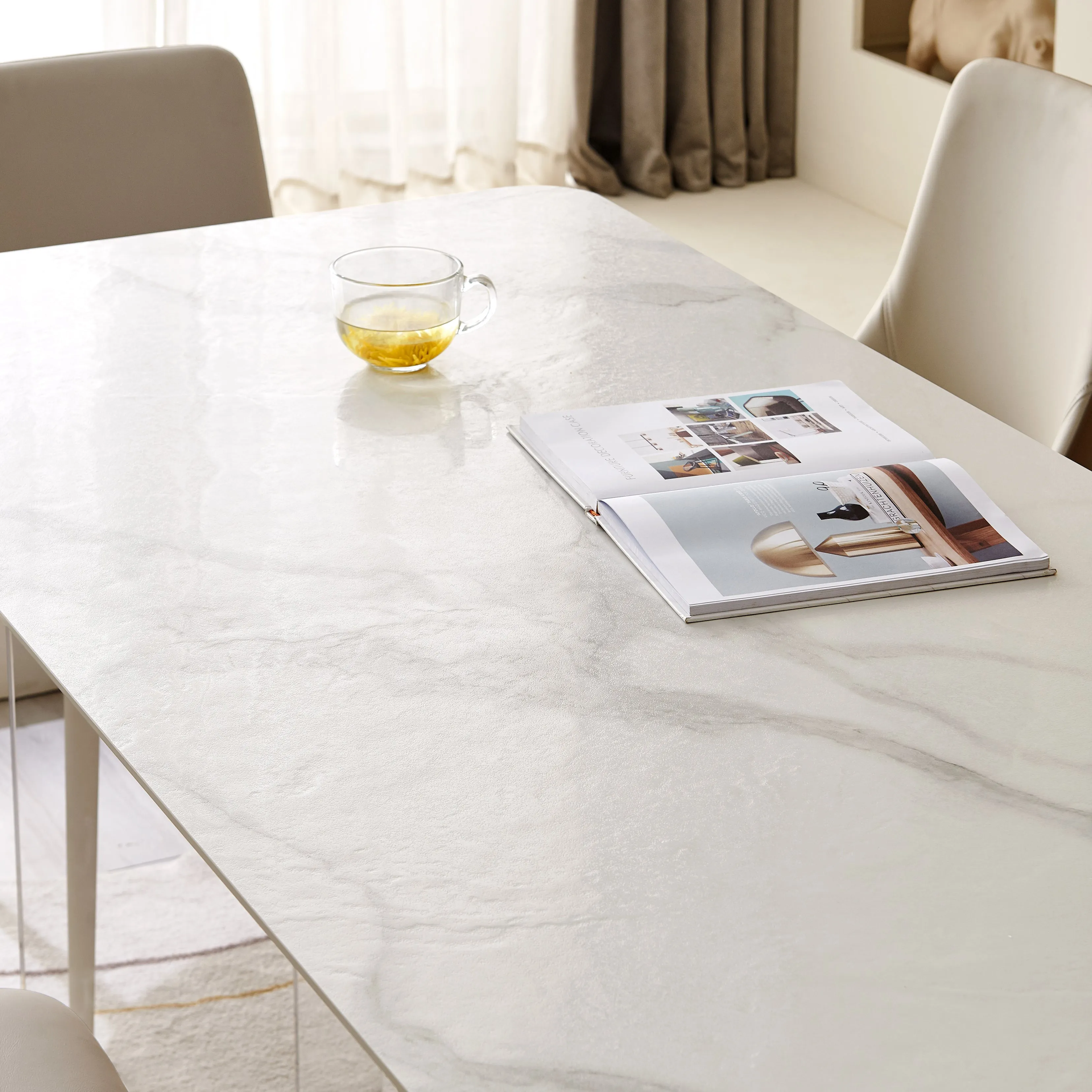 LYRA White, Ceramic and Acrylic Dining Table