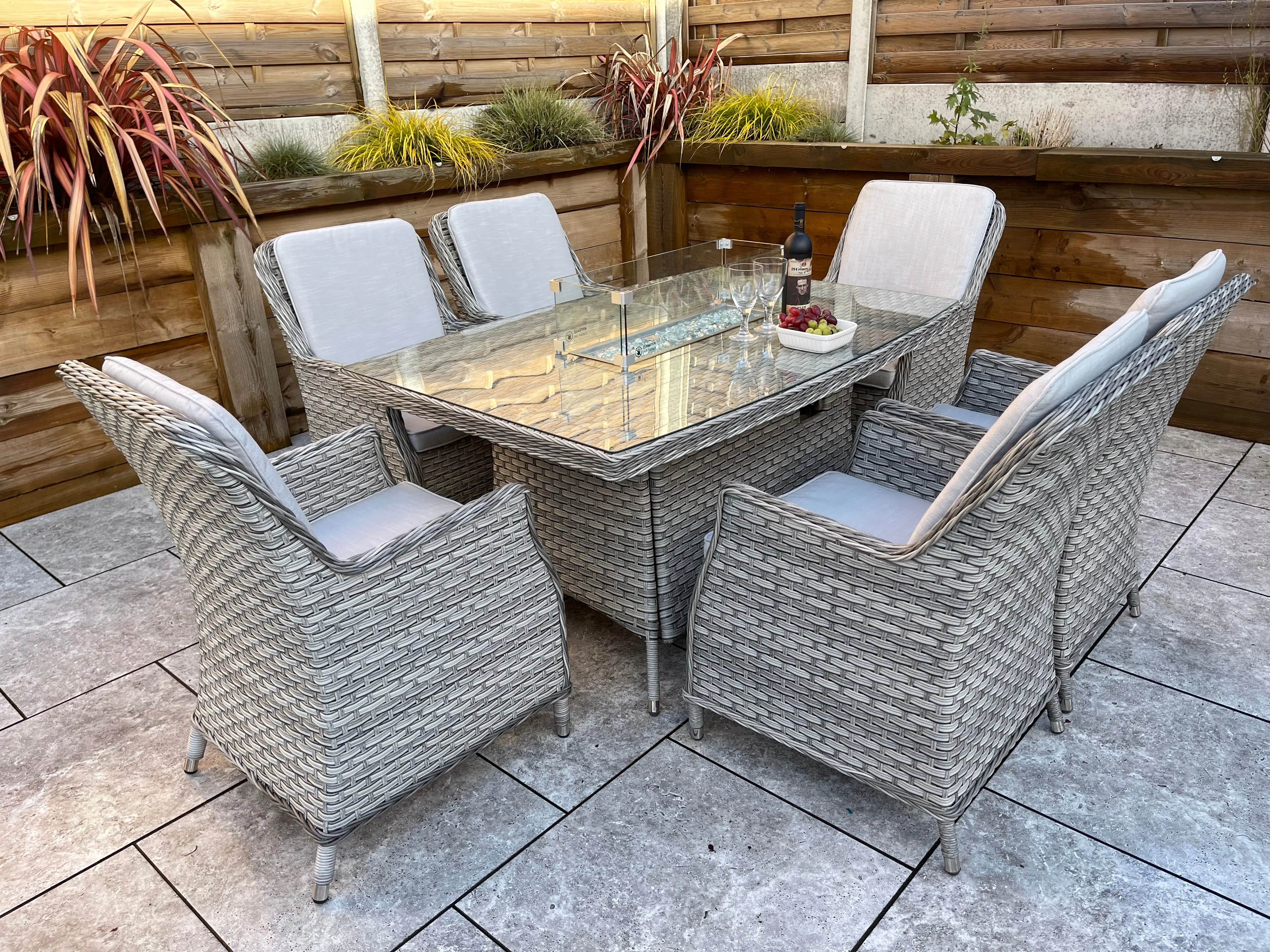 The Santorini 6 seater Fire Pit Set